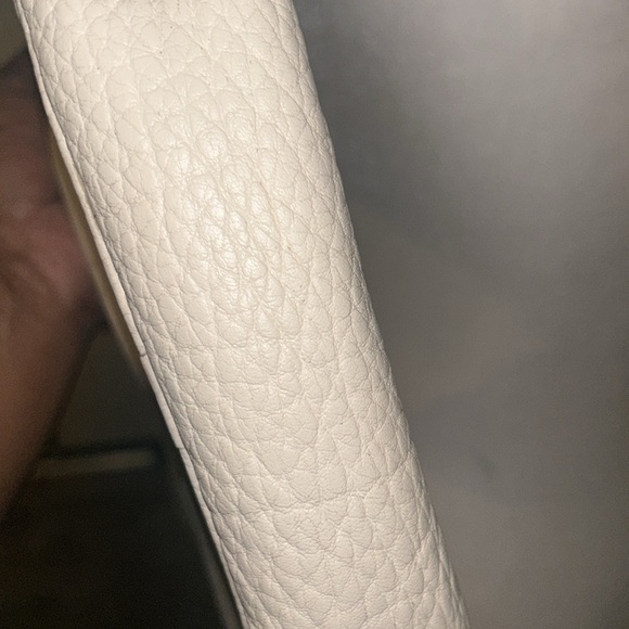 Dooney and Bourke vintage hobo purse in the color cream. - Picture 14 of 14